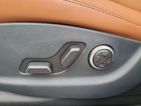 New 2026 Genesis GV70 2.5T Advanced image 24