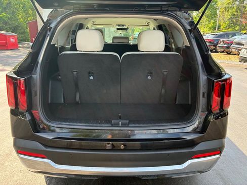 Used 2024 Kia Sorento S AWD/4WD image 10