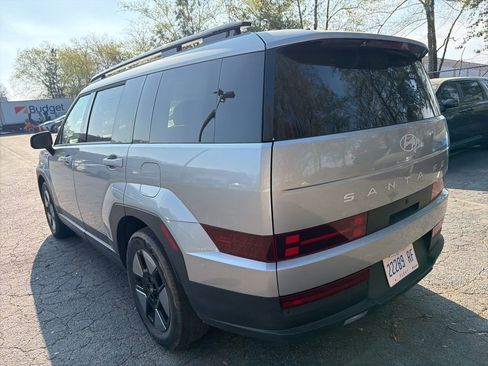 Used 2025 Hyundai Santa Fe SEL image 7