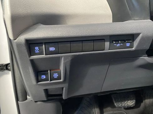 Used 2023 Toyota Sienna LE FWD image 12