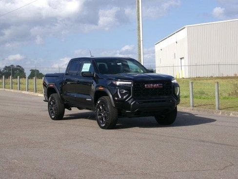 New 2025 GMC Canyon Elevation w/ Convenience Package image 2