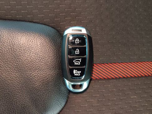 Used 2020 Hyundai Veloster Turbo FWD image 32