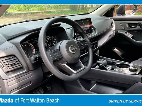 Used 2024 Nissan Rogue S AWD/4WD image 14