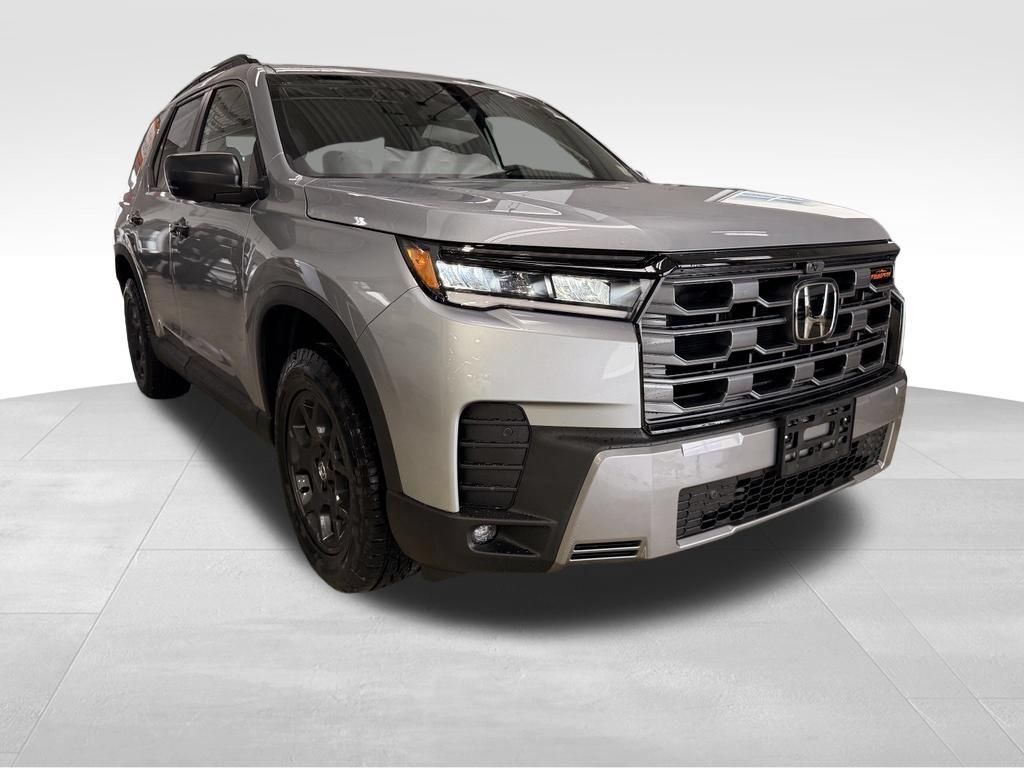New 2026 Honda Pilot TrailSport image 2