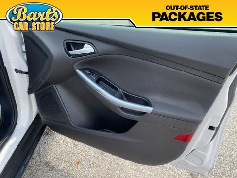 Used 2013 Ford Focus Titanium w/ Luxury Pkg FWD image 13