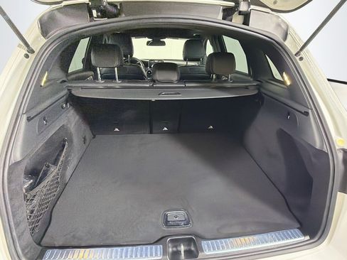 Used 2019 Mercedes-Benz GLC 300 4MATIC image 29
