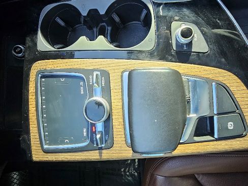 Used 2017 Audi Q7 3.0T Premium Plus image 36