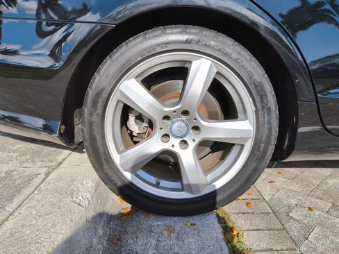 Used 2013 Mercedes-Benz CLS 550 4MATIC image 46