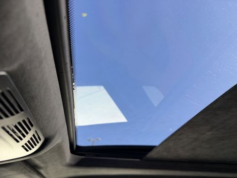 Used 2018 BMW X5 M image 18