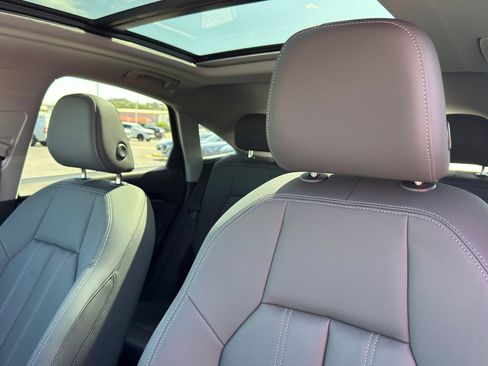 Used 2025 Audi Q5 Premium Plus w/ Premium Plus AWD/4WD image 12
