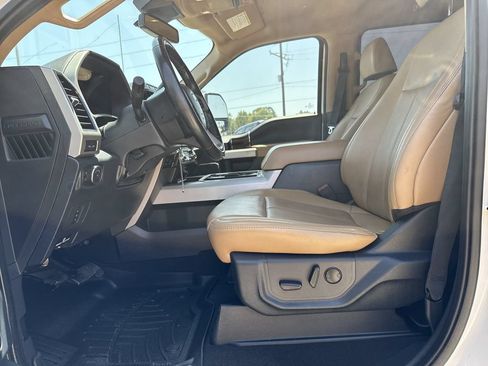Used 2022 Ford F250 Lariat w/ Lariat Value Package AWD/4WD image 12