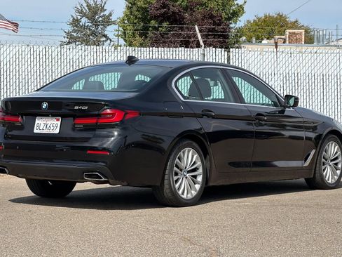 Used 2021 BMW 530i w/ Convenience Package RWD image 3