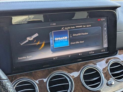 Used 2017 Mercedes-Benz E 300 4MATIC image 14