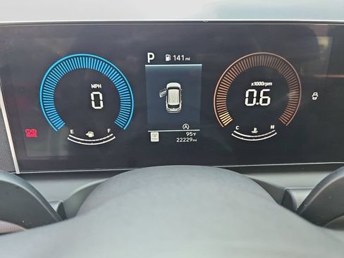 Used 2025 Hyundai Tucson SEL FWD image 16