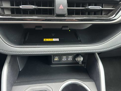 Used 2024 Toyota Highlander XLE image 31
