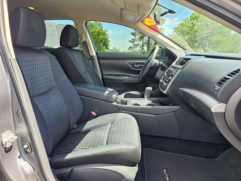 Used 2017 Nissan Altima 2.5 SV FWD image 10