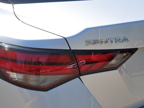 Certified 2023 Nissan Sentra SV w/ Trunk Package FWD image 17