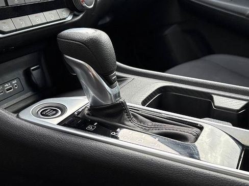 Certified 2024 Nissan Sentra SV FWD image 19