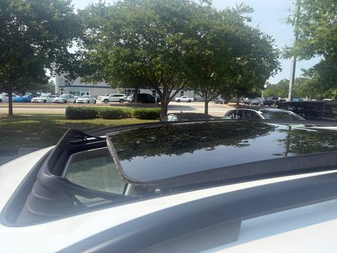 Certified 2026 Volkswagen Atlas SE w/ Panoramic Sunroof Package AWD/4WD image 20