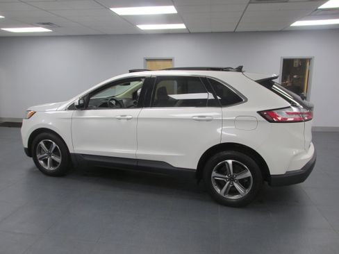 Certified 2023 Ford Edge SEL w/ Convenience Package AWD/4WD image 8