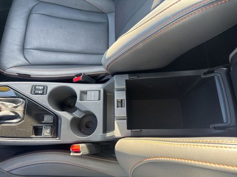 Used 2025 Subaru Crosstrek 2.5i Limited w/ Crosstrek Mirror Package image 21