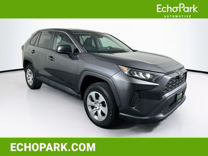 Used 2022 Toyota RAV4 LE w/ Carpet Mat Package (TMS)