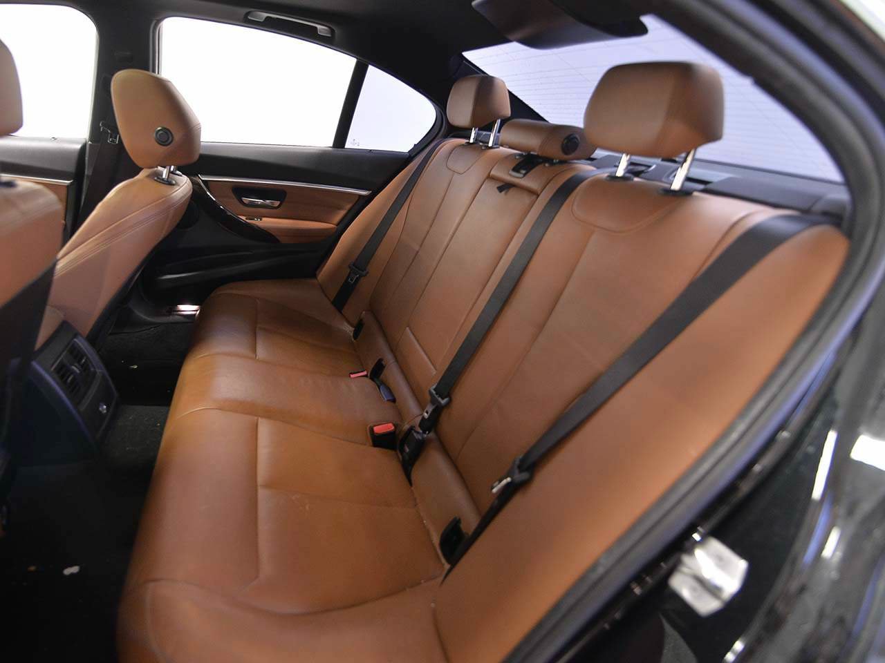 Used 2017 BMW 330i Sedan RWD image 11