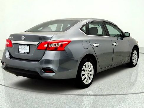Used 2018 Nissan Sentra S FWD image 5