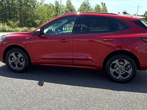 Used 2024 Ford Escape ST-Line w/ Tech Pack #1 AWD/4WD image 11