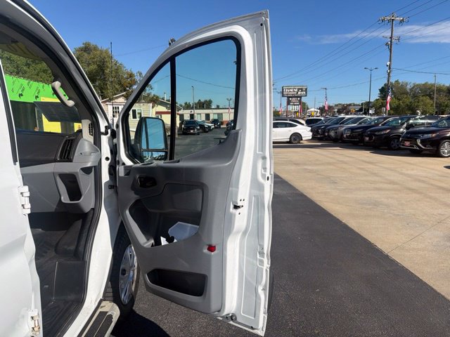 Used 2016 Ford Transit 250 130 Low Roof w/ Exterior Upgrade Package RWD image 21
