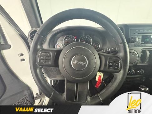 Used 2013 Jeep Wrangler Sport AWD/4WD image 8