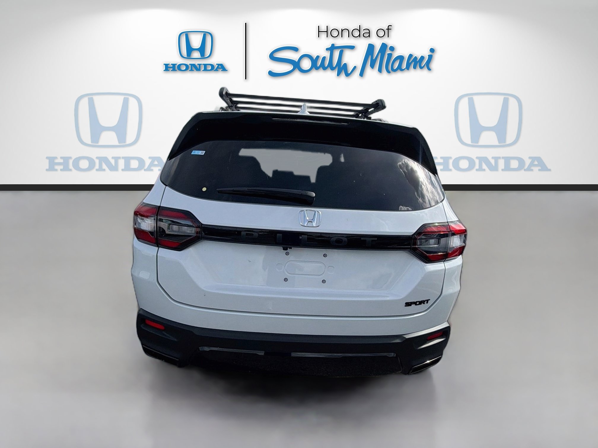 New 2026 Honda Pilot Sport image 7