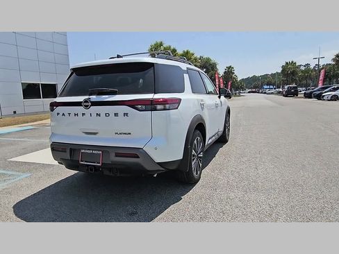 New 2026 Nissan Pathfinder Platinum FWD image 30