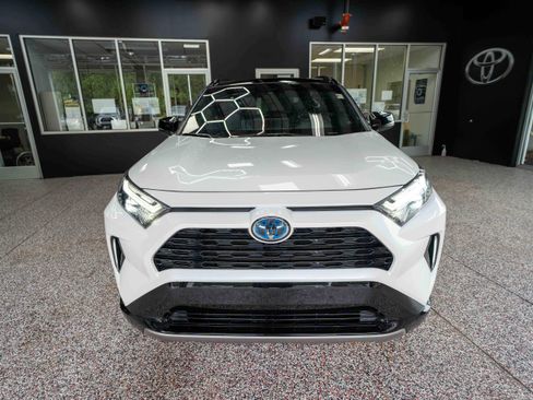 Certified 2024 Toyota RAV4 XSE w/ Weather Package AWD/4WD image 7