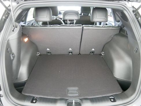 Used 2024 Jeep Compass Latitude w/ Convenience Group image 29