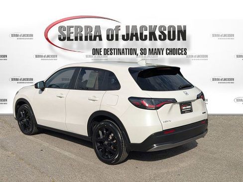 Used 2024 Honda HR-V Sport image 2