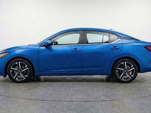 Used 2025 Nissan Sentra SV image 5