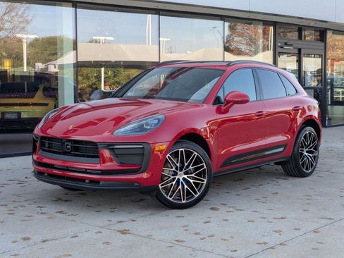 New 2026 Porsche Macan image 1