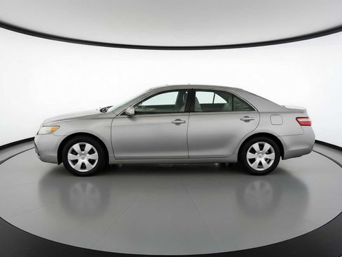 Used 2008 Toyota Camry LE image 6