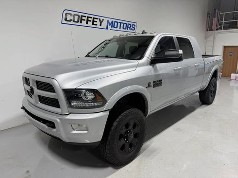 Used 2017 RAM 2500 Laramie w/ Sport Appearance Group AWD/4WD image 2