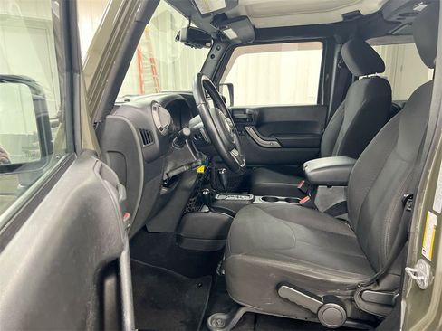Used 2015 Jeep Wrangler Unlimited Sport w/ Quick Order Package 24S image 17