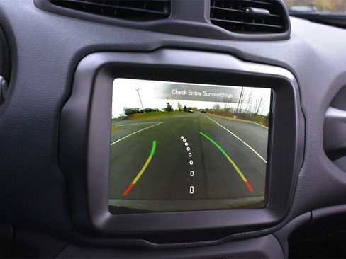 Used 2022 Jeep Renegade Trailhawk w/ Trailer Tow Group image 24