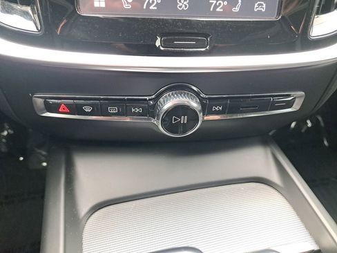 Used 2024 Volvo S60 B5 Plus w/ Climate Package AWD/4WD image 22