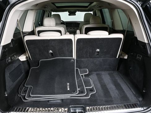 Used 2022 Mercedes-Benz GLS 450 4MATIC image 32