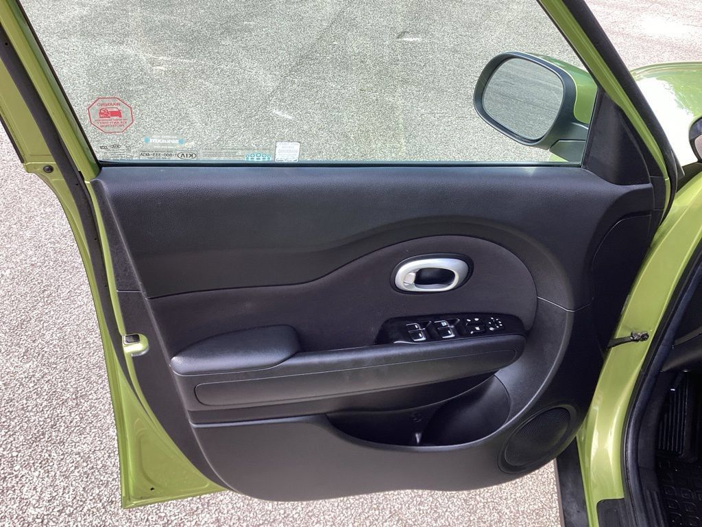 Used 2018 Kia Soul w/ Convenience Package FWD image 23
