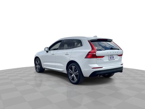 Used 2021 Volvo XC60 T5 Momentum w/ Premium Package image 6