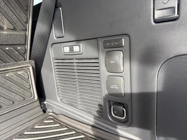 Used 2025 Ford Expedition Tremor AWD/4WD image 13