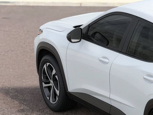 New 2026 Chevrolet Trax ACTIV w/ Sunroof Package FWD image 6