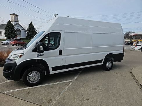 Used 2024 RAM ProMaster 3500 w/ Delivery Van Package FWD image 7