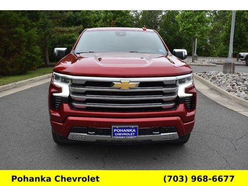 Used 2024 Chevrolet Silverado 1500 High Country w/ Technology Package AWD/4WD image 2